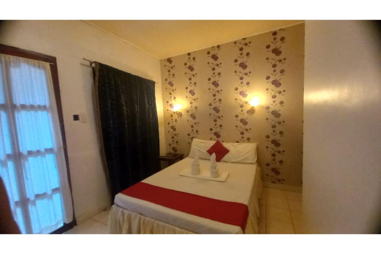 Oyo 934 Bea'S Garden Inn Tiniguiban Exterior foto